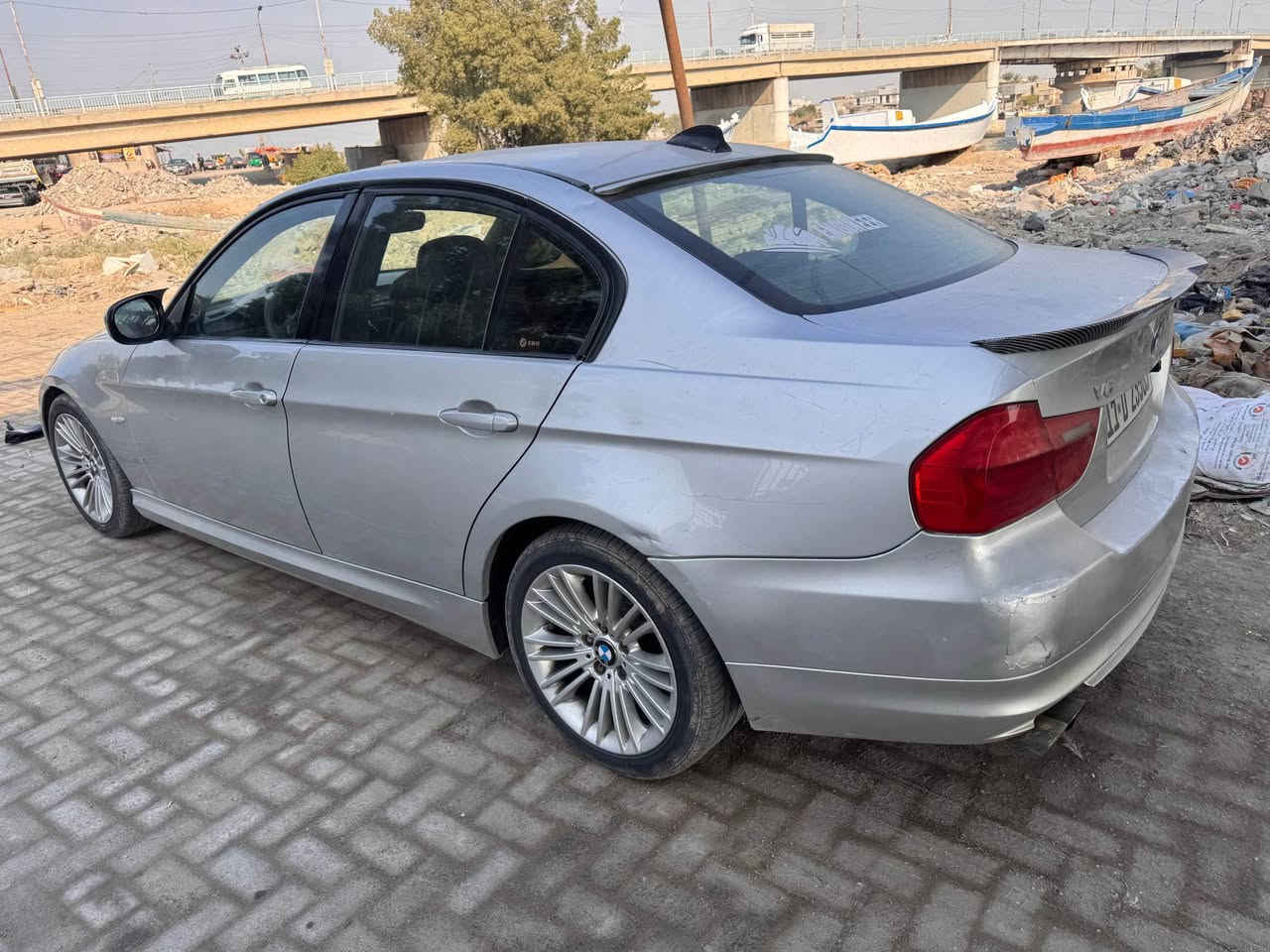 بي ام اي90موديل2009محدث2011مكينه530/52مبرمج رياضي سياره بلاديه بيها بس جاملق امامي مصبوق ولباقي كفاله جاهزه سياره سنويه بعدهي ماصاقطه راعيها موجود للمداور شراي يتصل سعر 79كرمة علي *********** البصرة, العراق
