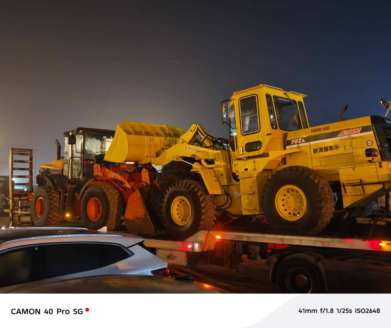 للبيع  اكتروز رأس وعربانه عربانه المانيه الدنكير الأخير يلوف وملغي طول بس الجوه 8ونص ولركبه 4 رمبات هايدروليك مكفولة الرأس 2010 ميكه 18/41 السياره  ( بسم شركه فقط وكاله) سنويه منتهيه بل 23 السياره نص فول تبريد خزن رتايدر السياره مكفولة السياره موجوده بل بصره
سعر الرأس ولعربانه (430) رقمي ***********
