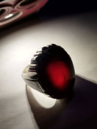 تحفة يمنية • ملكية • كرزي