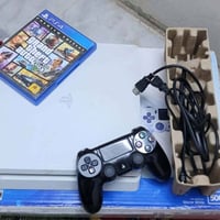 بلي فور • ٥٠٠ جيجا • مع يد وقرص