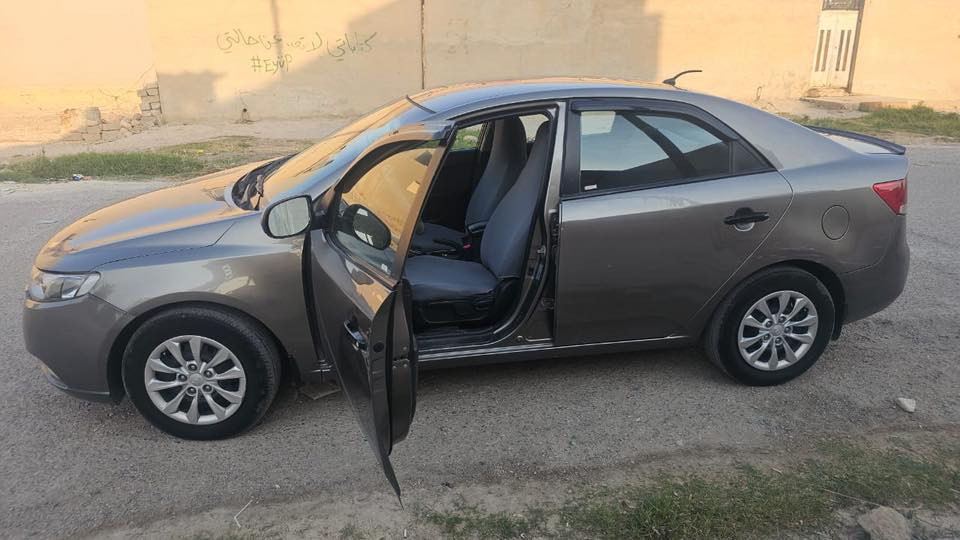 سعر جداً مناسبه 93 ورقة فقط (بدون صبغ)

رجاءً اقرا التفاصيل وخبرني 

‎ للبيع فقط كيا سيراتو خليجي موديل 2012 
محرك وكير شرط السياره بدون صبغ
 بيها طخه من الخلف معدل عالبارد 
صورها موجوده مع ملاحظات بسيطة

كابون بانزين بيها ✅
‎رقم اربيل الجديد بأسمي سنويه لل2027 
هزة ورقم كله جديد شرط تحويل مباشر 
صافية السياره جاهزه  مال جناي ربع دينار مصرف مابيها

 السعر 93 ورقة 
 
‎مكان السياره موصل الايسر
 
  ***********
***********
