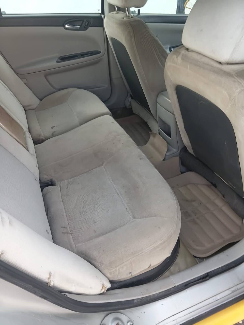 امبالا ٢٠١١ بسمي رقم بغداد سنويه نهايه ٢٦ بعدها مساقطه
خطها جوال للبيع او مراوس حسب قناعه 
سعرها ٤٥ وبيها مجال موقع ديالى بعقوبه 
***********
ضررها صندوك شي قليل 
داخل نضيف كهربائيات كلهن شغاله 
تبريد شرط الغاز 
مكينه خير من الله
كير 
نواقصها جبنه راس كرنك تنضح دهن فقط 
وقاعده دبل خلفي
