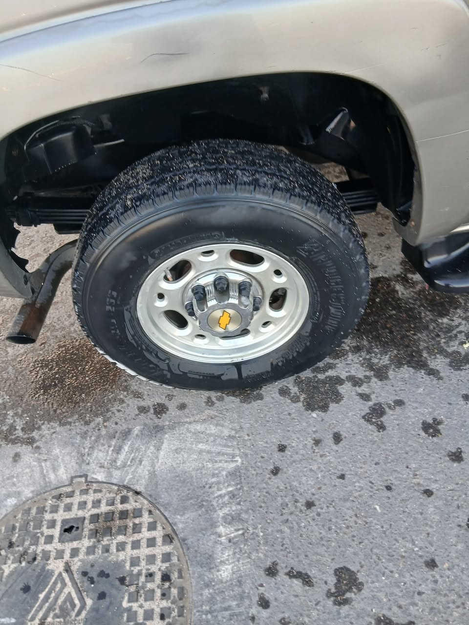 سلام عليكم  يوكن  للبيع  موديل  2003 بغداد  خصوصي   سيارة مكفوله  من مكينة  وكير  ومن الاصوليات السيارة  كهربائيات و حداديه  100%100  تبريد ثلاث  قطع  ثلج 
ملاحظة  : الاكسن بيه صوت  
السعر  : 115 وبيها مجال 
المكان  البصره 
 رقم الهاتف  :***********
***********
