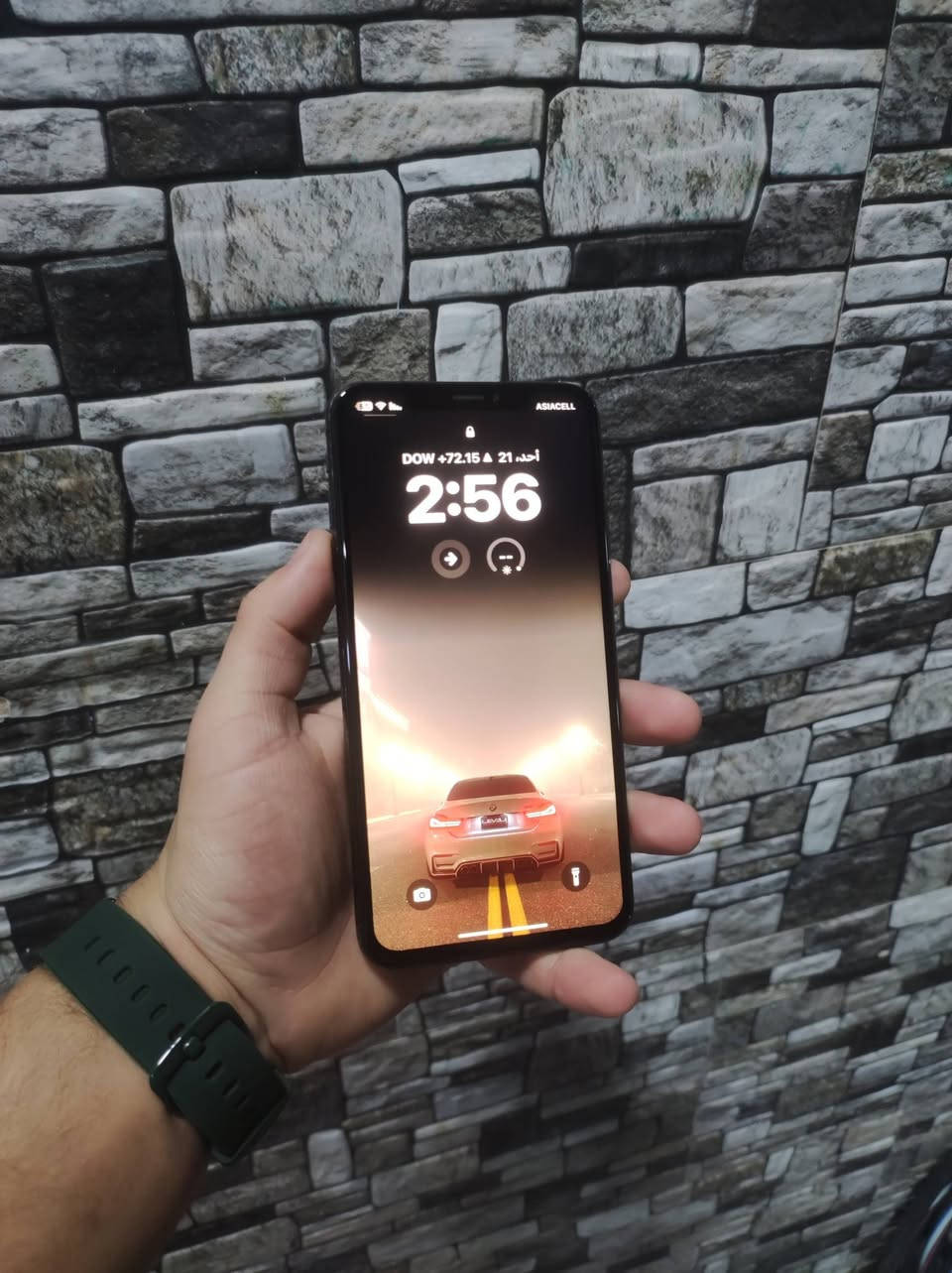 السلام عليكم
xs max 
بطاريه 96 🔋مستبدله 
ذاكره 64 
فيس ايدي واكف 
باقي الجهاز مكفول اي خلل ما بي 
سعره 185 وبي مجال بسيط
الملحقات ( كفر وشاحنه )
مكاني حله 
للاستفسار ***********
