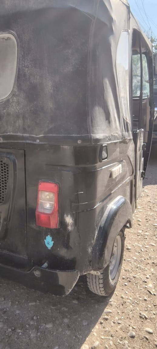 السلام عليكم تكتك للبيع عنوان الناصريه قضاء الرفاعي
تكتك لون اسود كفاله ماعده ضربه يم بك لايت موضحه بلصوره رقم ذي قار 
***********
السعر 8400 بيها مجال قليل الشراي اتصل
