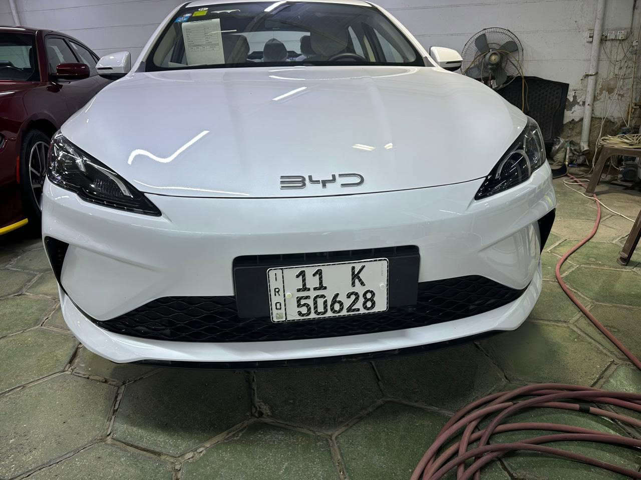 سلام عليكم
Byd سيل 5 زيرووو 2025

السياره كل غراضها كامله بدون اي نقص شاحنه و منفتخ و مثلث و كارت 
رقم بغداد
السياره باسمي تحويل ثاني يوم 
مكاني بغداد حي الجامعه
***********
