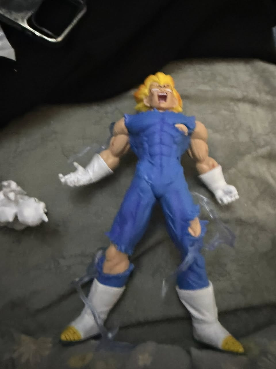 مجسم فيجيتا وزن كلش ثكيل تقريباً 2 كيلوا سعره 30 وبي مجال يسيط


**إذا كنت صاحب هذا الإعلان وتريد حذفه لأي سبب، رجاءا أرسل رسالة إلى الدعم الفني**