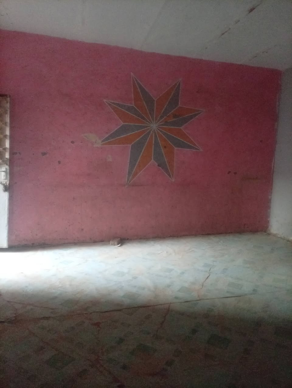 بيت بلغسل بلنزله الاولى  للبيع وللايجار زراعي  سعره ٢٦وبي مجال الرقم ***********

