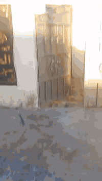 السلام عليكم 
دار مساحة 100 متر  
الواجهة 5 النزال 20 
السعر 70 مليون 
موقع الدار العبيدي شارع عشرين نهايته 
للاستفسار الاتصال 
***********
