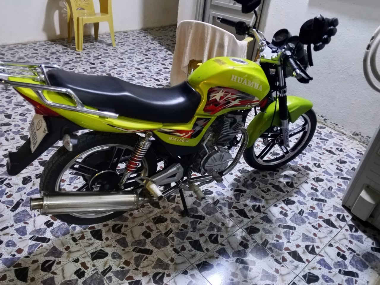 يا الله دراجه هيوشه للبيع لون مميز موديل2022(مكمرك كامل مسحوب القرص)دراجه علا وضع الشركه كهربائيات كلهه شغاله محرك بلادي ما ممدوده علي سبانه دراجه مال جناي ربع ما تحط علي السعر975 وبي مجال للشراي مو شراي لاتعلق مكان الرمادي الخمسه كيلو للستفسار ***********
