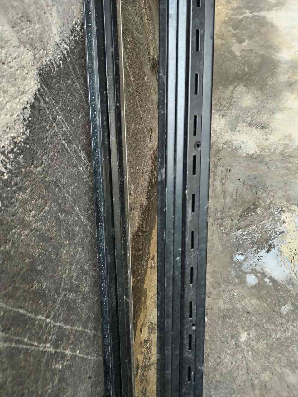 متاح، ***********
