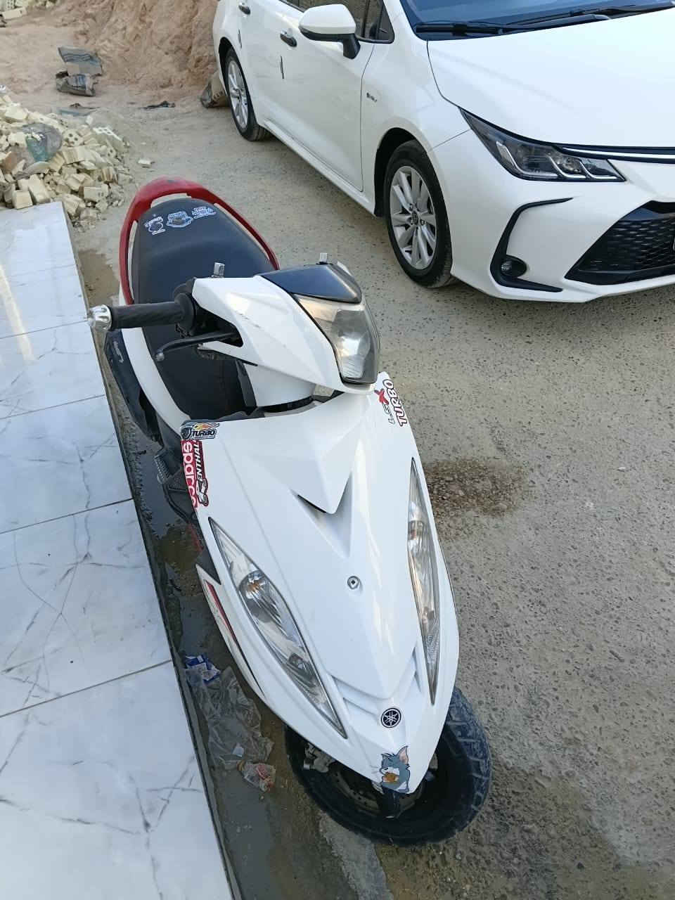 سلام عليكم جيتي ار للبيع صار 20يوم نزلتهه من رمبه محتاج واريد ابيعهه دراجه كفاله عامه سعر مليون 100وبيهه مجال ***********
