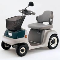 سيارة كبار سن من هوندا يابانية اصلية تفتر ٣٦٠ درجة وبيها بريك تلقائي و...