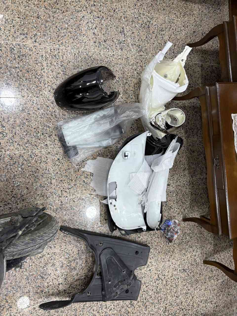دراجه 60 عبد الحليم شغال هندر واحد وصلف يرادله دشلي صلف ويشتغل وياه باتري جديد وكشر كامل مكمل جديد بالچيس السعر 300 وبي مجال للشراي مكان داخل الرمادي للاستفسار اتصال ***********
