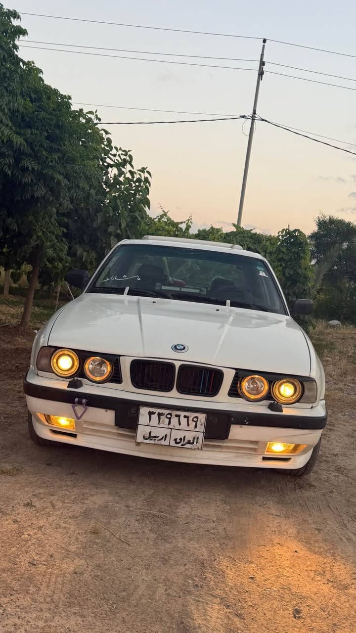 سياره ي بيئيم موديل 1990 مه كينه 525 فولي گير عادي سيلايته ته بريده بس ته بريدي ئيشناكات گيرو مه كينه ي بي عه يبه مه كينه به حال سرفي هه يه ئه ويش تنها له زختي ده نا نه دنكي هه يه نه كيشه ي هه يه لاي سكني دحمه كي هه يه تنها دنكه ي گرتيه به شه رتي تحويلو به ناو كردن 3 وه ره قه ش غرامه ي له سه ره ده ي ده مه وه دواي معا مله *********** واتساب أربيل, العراق
