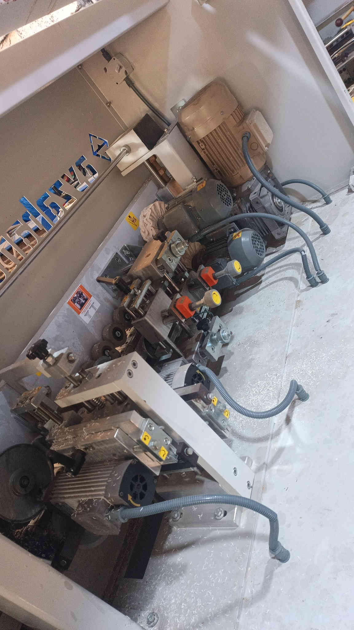 لاصقه ايزا مزراق ،4مراحل 
موديل 2019
اربيل صناعه جنوبيه خلف شركه اوسكار فرع نجارين 
***********واتساب 
***********واتساب
