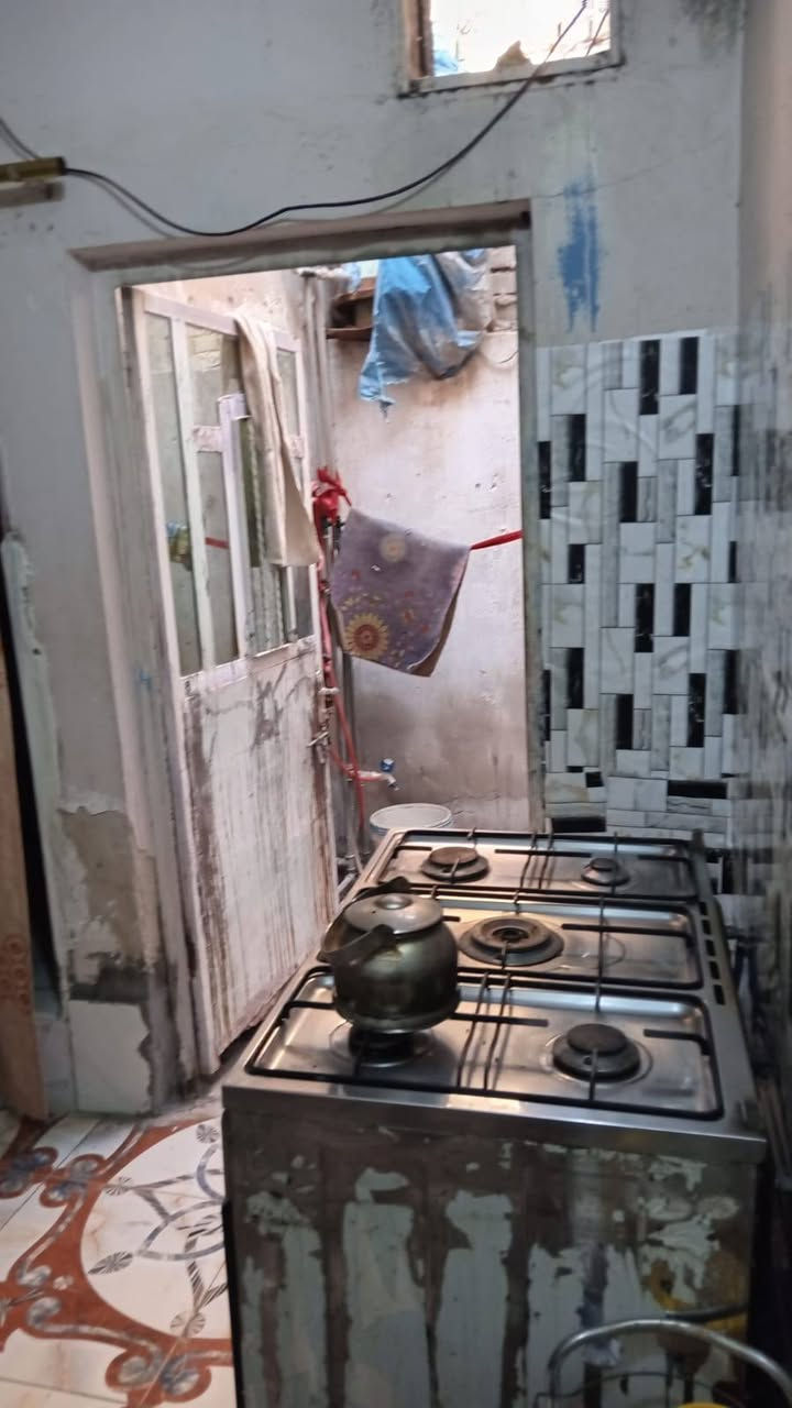 بيت 100متر البيع الواجهه5ونزال20 السعر خاص
العبيدي شارع الشريط رقم *********** وبي واتساب
