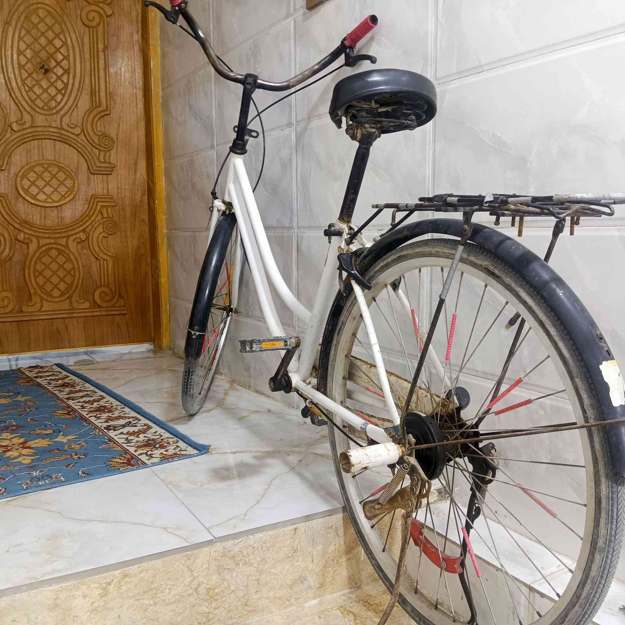 السلام عليكم بايسكل للبيع جديد يابني مجنبز غراضه موجوده سله وجملغات وبريكات سعر 70وبي مجال مكاني كربلاء رقم*********** ال استفسار
