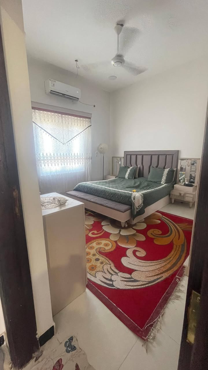 منزل للبيع طابقين المساحة ١٩٠م كل طابق معزول لوحده بدرج خارجي من ضمن البيت، طابوق بناء 2024، طابو صرف زراعي، المالك عراقي، تحويل سهم أو وكاله
منزل للبيع طابقين المساحة ١٩٠م كل طابق معزول لوحده بدرج خارجي من ضمن البيت، طابوق بناء 2024، طابو صرف زراعي، المالك عراقي، تحويل سهم أو وكاله
العنوان  أبي الخصيب – عويسيان، شارع مدرسة الإعلام، مسافة 3 دقائق مشي عن الشارع العام ، الواجهة 10، النزّال 19.

الطابق الأرضي يحتوي على ثلاث غرف نوم، ومطبخ مفتوح على الصالة، مساحة 5×9 واستقبال 4×6 مع كلدور وحمام (تواليت للضيوف) وحمامين، ومناور ومن ضمن البيت.

الطابق العلوي يحتوي على طارمة كبيرة وصالة 6×8 وغرفتين نوم، ومطبخ، وحمام تواليت ويتوفر فيه كهرباء وخط سحب ماء مستقل لكل طابق.

السعر: 210 وقابل للتفاوض
للاستفسار ***********
