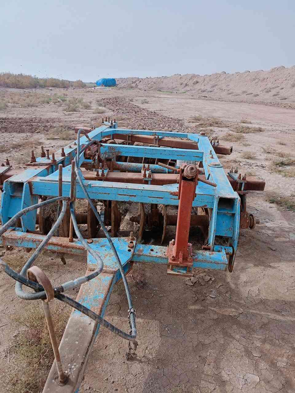 دسك للبيع حجم 24محور 20 شغل حداديه جاهز لعمل المكان
واسط الزبيديه 
***********
