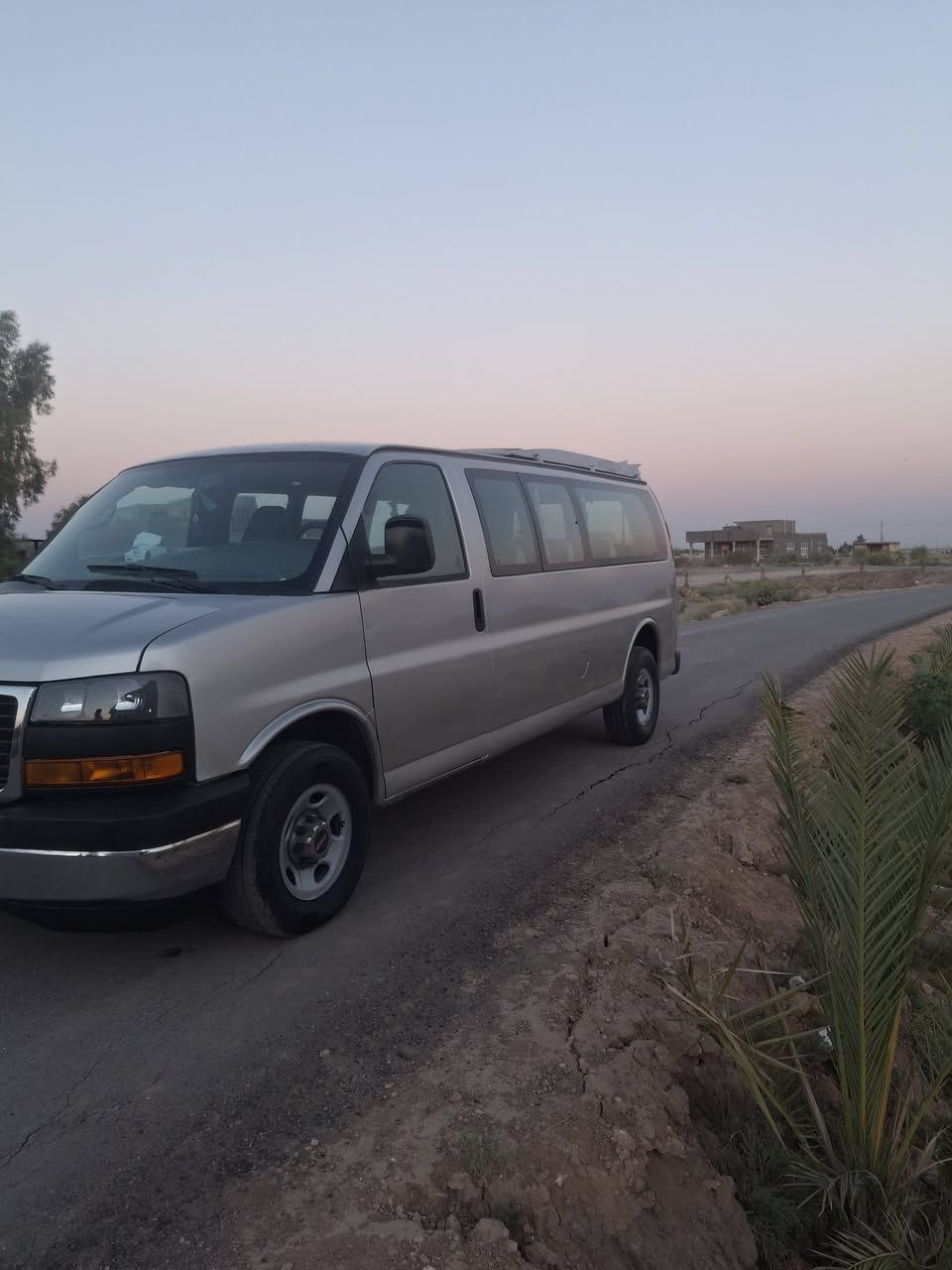 سفانه البيع  موديل ٢٠٠٦ جمسي اصل خليجي مكينه وكير وحداديه  وتبريد ثلج  سياره جاهزه من كلشي  مصبوغه حزام   مكينه ٦١٠٠ وكير الف  مكان سياره بابل القاسم سعره ١١٠ وبيه مجال ***********
