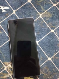 تكنو كامون 40 برو 5G • ٢٥٦ • شاحن ٤٠ واط