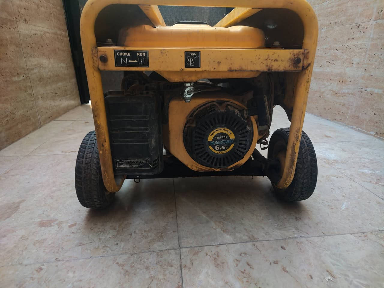 السلام عليكم مولده نضيفه استعمال قليل سعرها 175 و بيها مجال و اذا تبحثون سعر الجديده منها 300الف
المولد باب اول تنطي 12 امبير و هي 2.5 كي في و ممكن توصل 2.8 كي في رقمي *********** 
مكاني بغداد منطقه الاعضميه
السلام عليكم مولده نضيفه استعمال قليل سعرها 175 و بيها مجال و اذا تبحثون سعر الجديده منها 300الف
