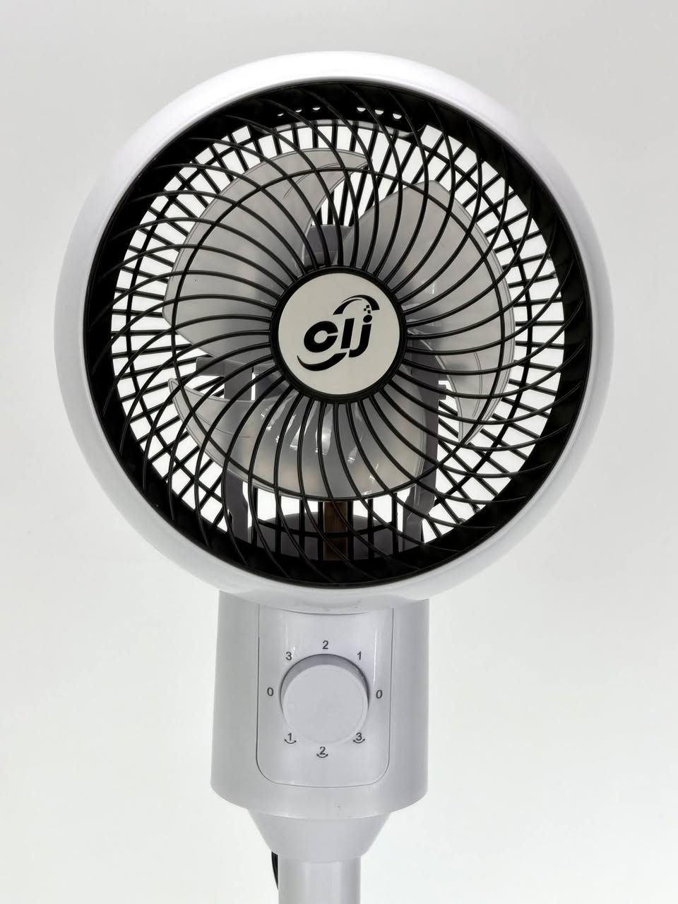 بنكة ميز حركية 6 شفرات 60W💨

هذه المروحة العمودية (الستاند) الچبيرة ، هي الحل الأمثل لتبريد الصالات ، المطابخ، والمكاتب لأن تشتغل بقوة 60 وات حقيقية وتنطي دفع هوا كلش قوي. 
المروحة تجي بـ 6 شفرات مصنوعة من الستانلس

ستيل المقاوم للصدأ ومصممة هندسياً حتى توزع الهوا لأبعد مكان وبأقل صوت ممكن بدون إزعاج. 
بيها 3 سرعات مختلفة تگدرون تتحكمون بيها حسب الحاجة، والقاعدة مالتها دائرية وثقيلة حتى تضمن ثبات كامل للمروحة ومتهتز أو توگع أثناء التشغيل السريع. 

الارتفاع مالتها 80 سم وتجي بتصميم مودرن وفخم يدمج بين اللون الأسود والسيلفر، مما يخليها قطعة ديكور راقية وعملية بالبيت تلطف الجو بأيام الصيف الحارة.

• 📌 للحجز والطلب 👇
💬 راسلونا على الواتساب: ***********
📩 أو راسلونا على الخاص.
🚚 التوصيل لكافة المحافظات.
