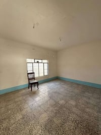 دار للايجار • ام الخيل • ٣٥٠م