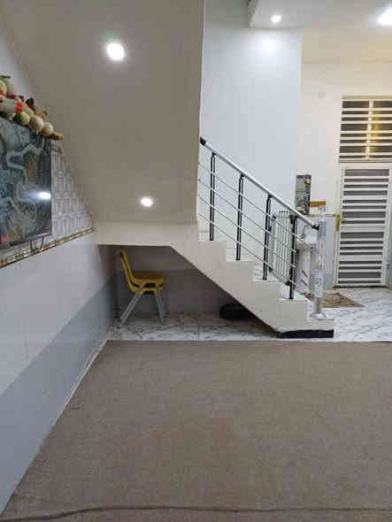 دار للبيع مساحه 100متر طابو صرف
بناء طابوك وصب كونكريت غرفه وصاله واستقبال ومطبخ ومنور وصحيات العنوان حي الغدير ا  قرب صيدلية اسبرين تدخل بالاربع سايدات قريب على شارع ٣٠ الي ما مبلطات ثاني بيت على الاربع سايدات 

الاستفسار ***********
