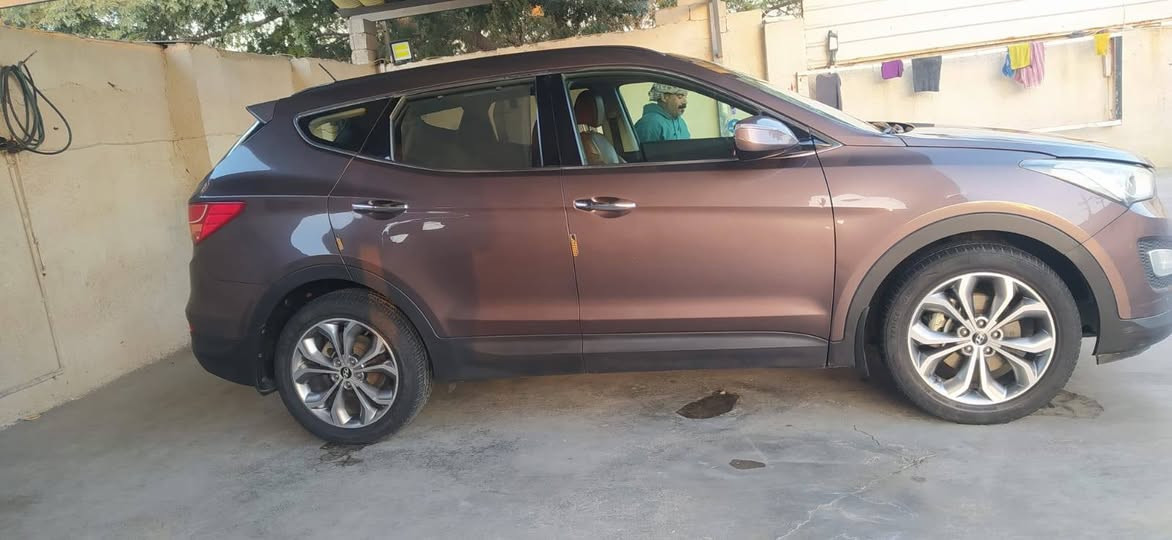 السلام عليكم 
خليجي موديل 14 مكفوله فول واحد على واحد 
٦ سلندر السياره بغداد باسمي 
بيع او مراوس ب سورنتو 
***********
غير متواجد ع فيس
