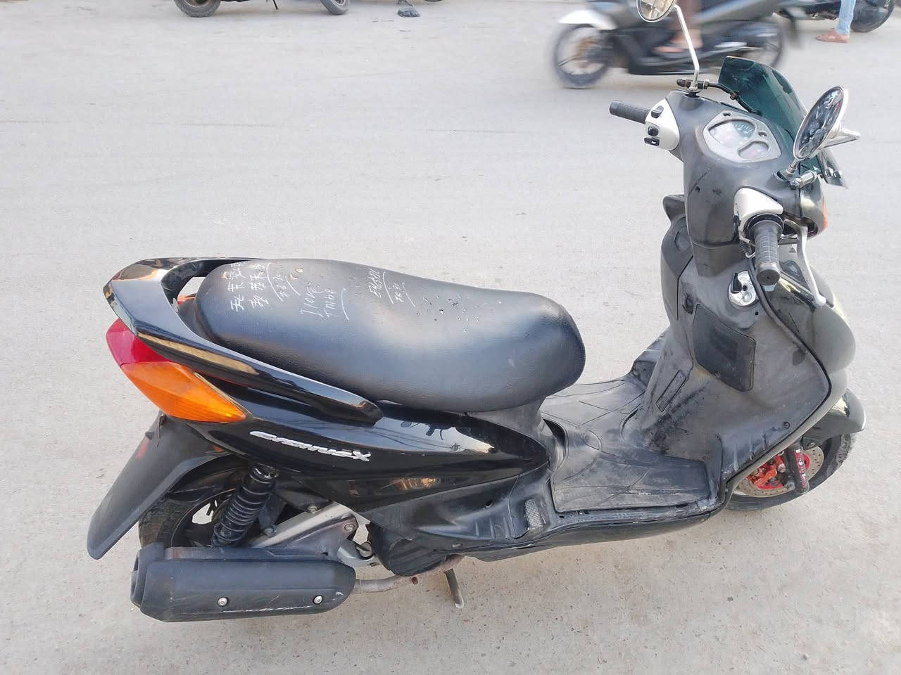 السلام عليكم شباب دراجة البيع سكنس 110 ياباني استان كهربائي نضيف بمعنى الكلمة سلف  كهربائيات كلهة شغالة السعر 650 وبيهة مجال مكاني مدينة الصدر الجوادر ***********
