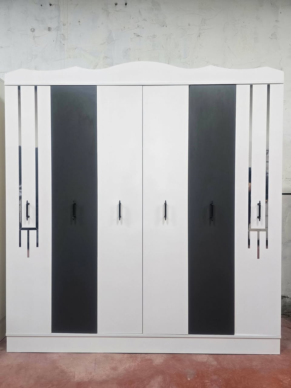 تخفيضااات غرفه نوم 6 قطع اخت الجديده موديل حديث😍😍 كل هذا بـ 500 شد ونقل داخل بغداد مجاني للحجز اخذ سكرين وتفضل واتس اب *********** تتوفر انواع الغرف
