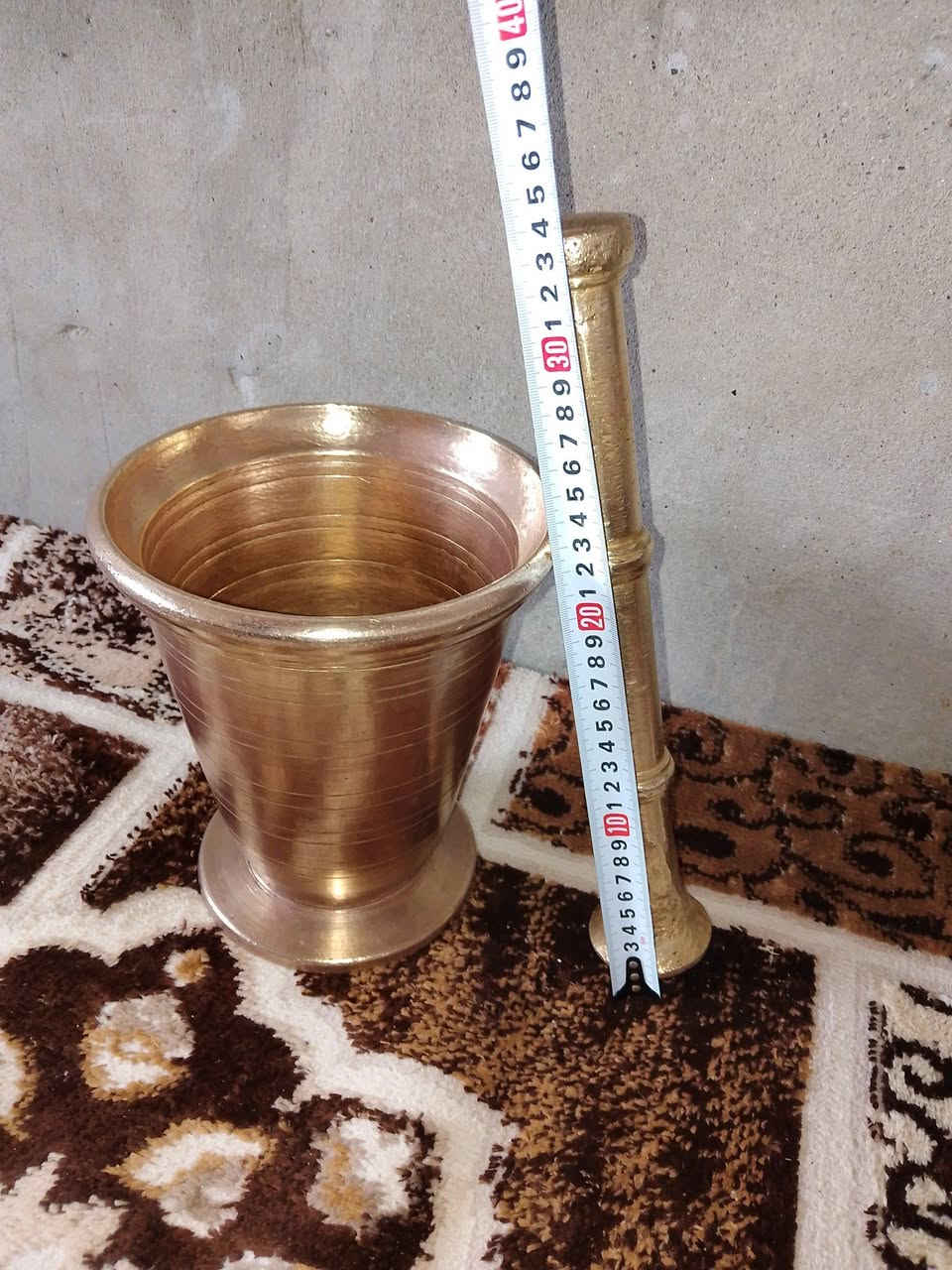 السلام عليكم هاون 22  اليدة 34نضيف جدا 
السعر 250 المكان موصل  لايوجد خدمة توصيل 
***********
