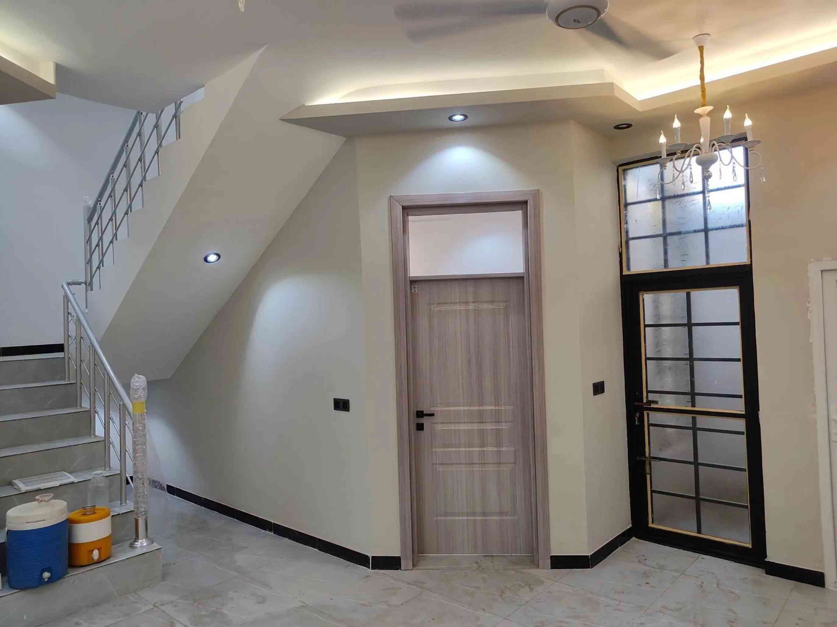 🏡 بيت للبيع في كربلاء – حي الحوراء 📍 العنوان: كربلاء، حي الحوراء جهة باب بغداد، عمود 37، نزلة القاضي./[ السعر 158 مليون[ 🔹 المساحة: 100 متر 🔹 الواجهة: 8 متر 🔹 النزال: 12.5 متر 🔹 البناء: طابقين 🔹 عدد الغرف: 4 غرف نوم 🔹 البناء جديد 🔹 المواد المستخدمة: طابوق جمهوري + كونكريت مسلح ✅ جميع الخدمات متوفرة ✅ تبليط، مجاري،  للمزيد من الاستفسار اتصل واتساب *********** /***********
