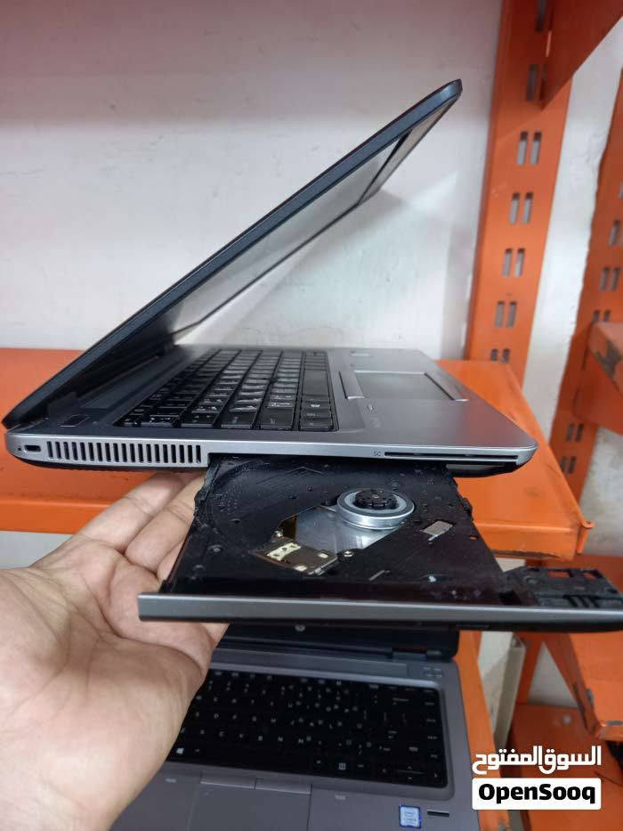 لابتوب hp
حجم الشاشة كبير 15.6

المعالج كور اي 5 الجيل 6
الهارد    256 ssd 
الرام 8.  ddr4 
كارت الشاشة  4  شير 
حجم الشاشة  14
الشاحنة اصلية 
يحتوي على منفذ تايب سي للشحن او نقل البيانات
نظام التشغيل ويندوز 10 عربي انكليزي 
الملحقات شاحنة وجنطة 
السعر  210
***********
***********
يوجد توصيل

متوفر 
تتوفر مجموعة لابتوبات بأسعار مناسبة ومواصفات
