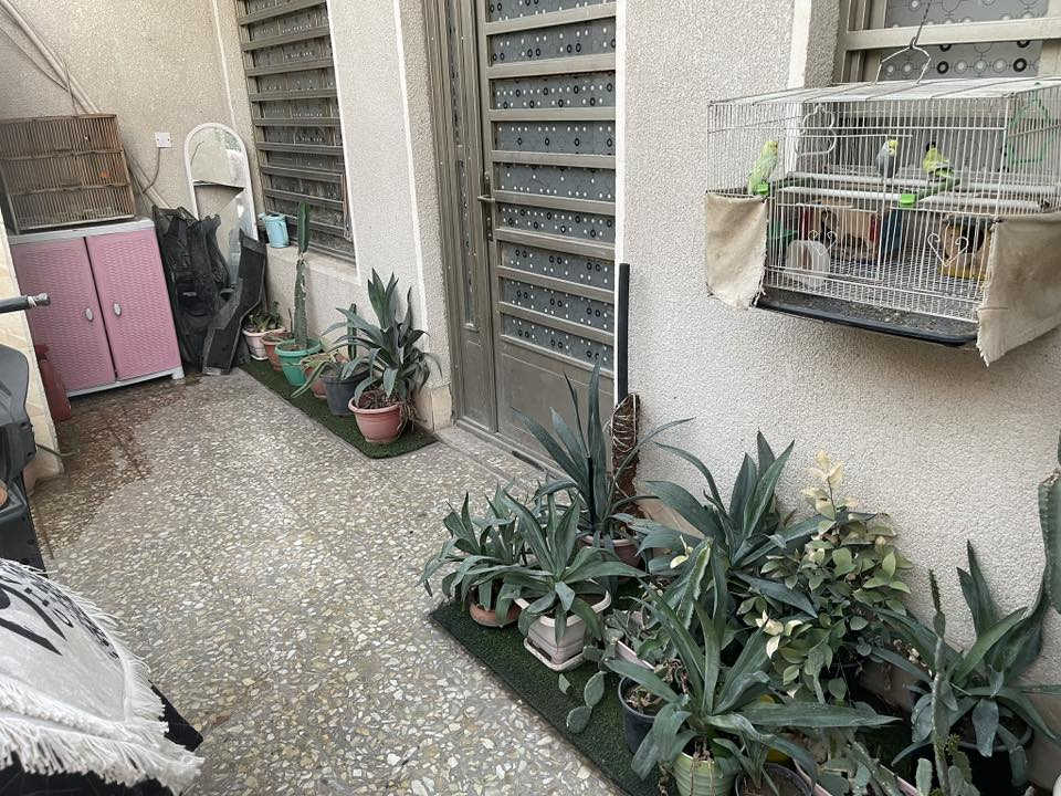 بيت لبيع طابقين بناءحديث مساخه 140متر سند25اقرارمحكمه شارع الزوراء قرب اسواق المصطفى
***********
