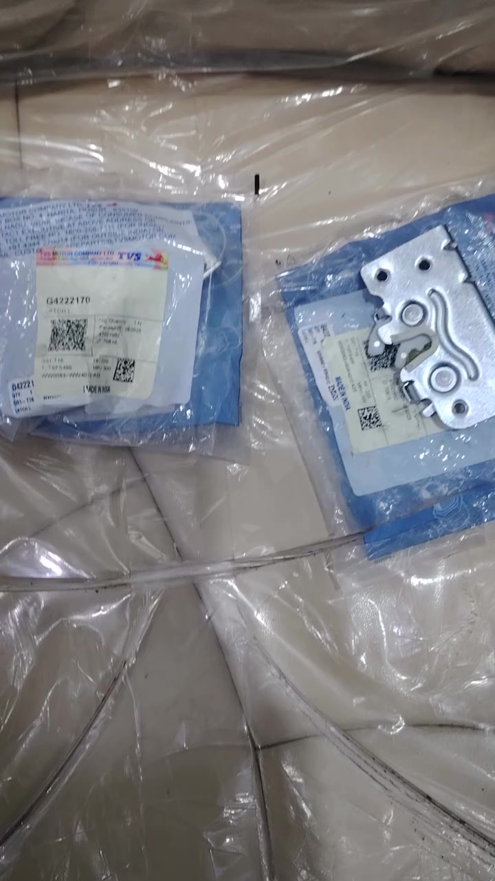 السلام عليكم تتوفر كافة الادوات الاحتياطية لل TVS و الباجاج وبأنسب الاسعار تجدونها في مجمع علاوي الهندي العنوان:  ذي قار قضاء الفجر
رقم الهاتف: ***********
