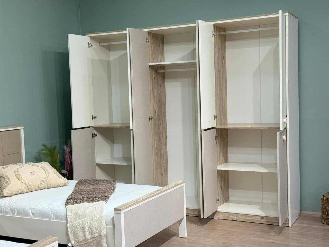 👷‍♂️نجار👨‍🔧 ***********/***********فتح وشد كل انواع
الغرفه النوم  فتح و شد و تصليح🔨🛠 كل انواع الغرف النوم التركيه وصيني و العراقيه و الماليزي 
 _صيانة الابواب السلايد
_صيانة المجرات وتبديل السكك
تصليح الغرف النوم التركيه تبديل سجه  
بسعار مناسبه ***********
اتصل وتدلل علينا📞📞***********

متواجدين في كل الأوقات وفي كل مناطق الحله توجد كيا وعمال لنقل الاثاث حلة, بابل
