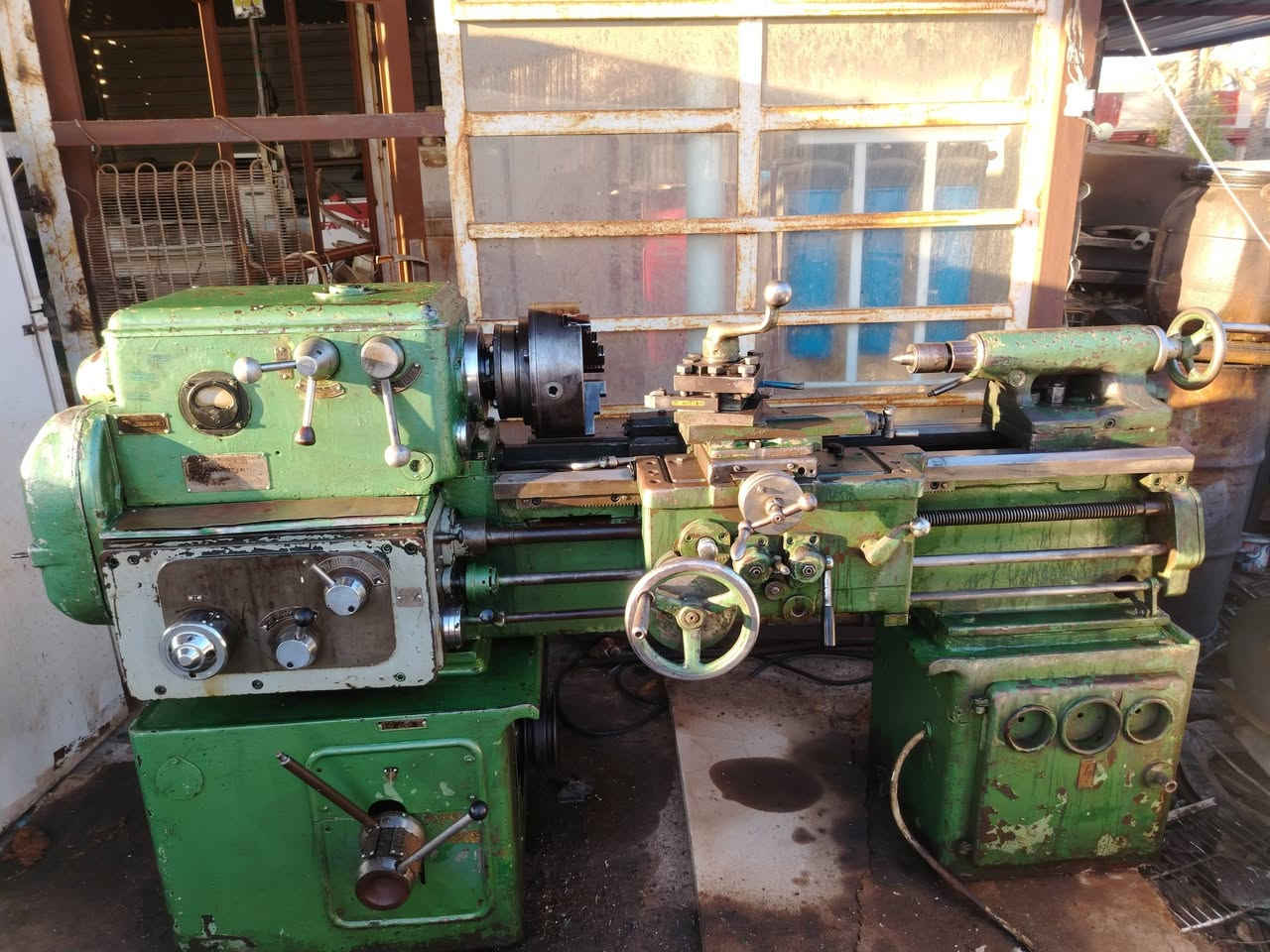 سلام عليكم تورنه روسي اتلترباع ضخمه وجديده نضافه ٨٠ بالميه شغاله كله سعر مليونين وميه بابل قرب جسر بته ***********
