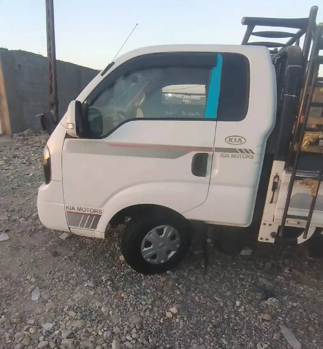 السلام عليكم للبيع كيا حمل 2018 بنجو السعر 120 وبيها مجال جير ومحرك عالشرط بدون محجر/***********
