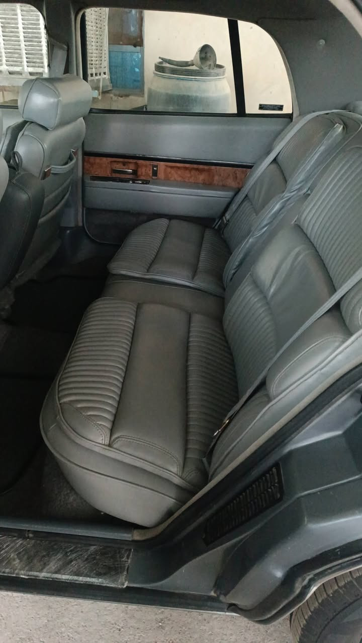 سلام عليكم
من رخصة الادمن المحترم 
سياره بيوك بارك افينيو 1991
ابحالة الشركه 
كشنات جلد جديده
تبريد جديد
صدر جديد
منضومة البنزين جديده
منضومة ألمي جديده
كشنات كهرباء بيه حركات هوايه 
كروز سرعه
اي بي اس
مرايات كهرباء
جام كهرباء
الكاربد أو الارضيه بعده بريحة الشركه
كمالياته كله كامله ما بيه اي نقص
تخم تاير جديد
باتري جديد
السياره ماشيه 126
اي استفسار رقمي بي وات ساب اذا ماعندك رصيد
***********
