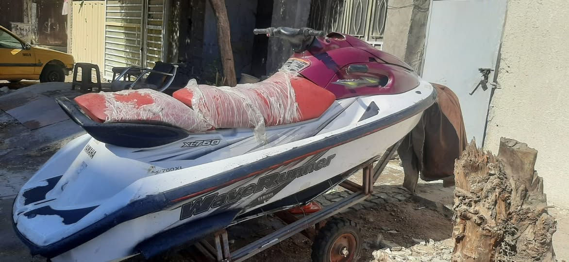 سلام عليكم جت اسكي ياماها 700 نفرين جدا نظيف سعر 12$ مع عربانه ***********
