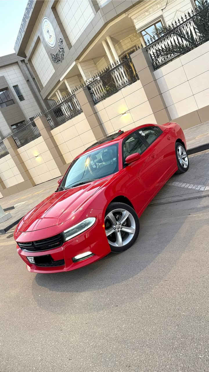 سلام عليكم 
دوج جارجر 2018 / SXT PIUS  طماطي كفالة عامة  فول موصفات  للاخير عداد 260 رقم اربيل سنويه جديده تريد تحويل تريد وكاله
معروفه موصفات البلاص فتحه سقف رادار جانبي داخل ابيض جلد خزن ميموري كشنات حار بارد امامي خلفي شاشه جبيره كاربلي حساسات خلفيه تحكمات ستيرن
ستيرن هيتر  كشنات الاماميه كهرباء منظومه زنون  ماشيه 90
سياره كامله مكمله ما نقص ولا دينار من حداديه تخم تاير تبريد 
مكاني بصره 📍.
للاستفسار /***********
