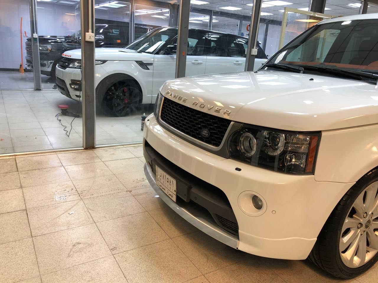 السلام عليكم سياره رانج روفر البيع موديل2013 مكينه وكير مكفولات مكينه 8 المرغوب بدون سوبر مكفوله كفاله عامه خليجي بوتغراف الرقم *********** السعر155 وبيه مجال
