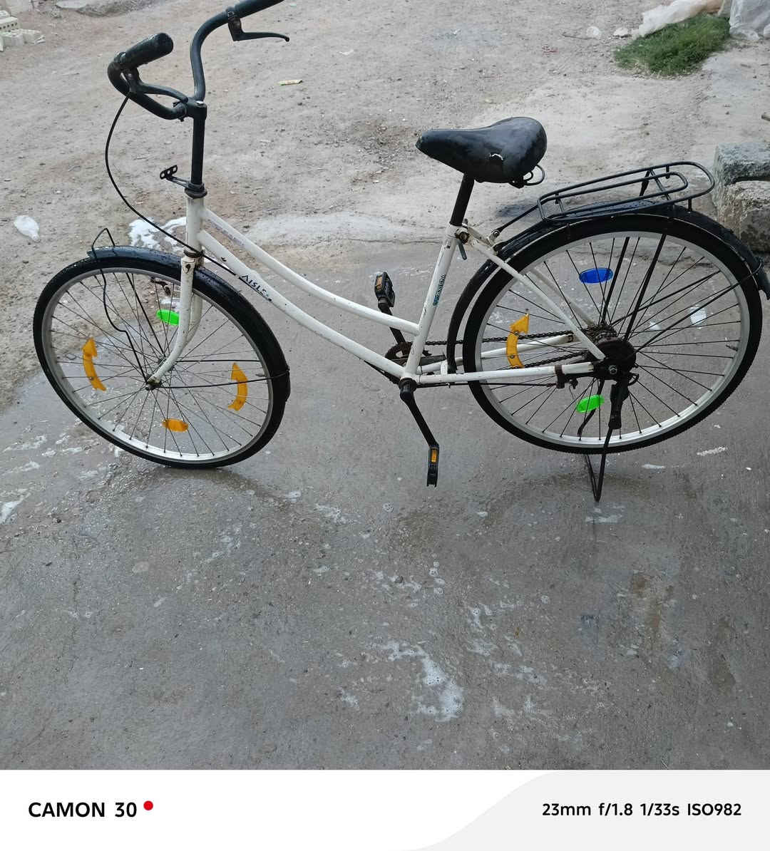 سلام عليكم باسكل سلامي حجم 26باسكل نضيف مثل مابوضخ بل صوره سعر 60وبي مجال لاتفسار رقم ***********
