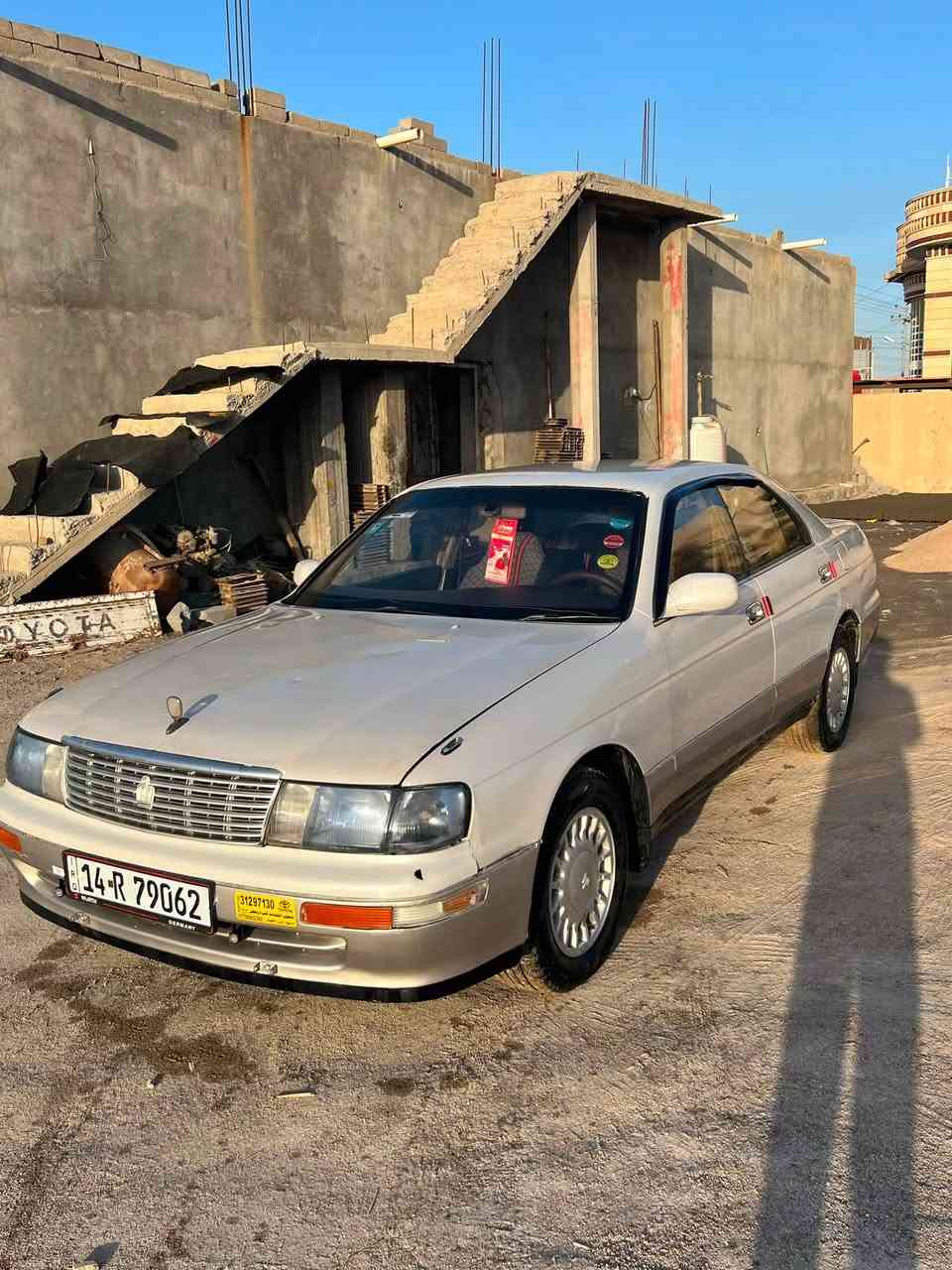 سلام عليكم تويوتا بطه موديل 92 مكفوله من الكص ونقل والأصوليات رقم بصره إنكليزي باسمي كير ومكينه نضاف وتبريد خير من الله ثلج وحداده باتري جديد دواخل حلوه سياره بلاديه فقط حزام مصبوغه اماً الباقي بلاد المكان بصره قضاء الصادق هذا رقمي اليحب يتصل *********** حاليا هاي صور العندي وهاي نصبتها سياره بقية التفاصيل تجي وتشوف اما السعر 57 وبيها مجال بسيط

