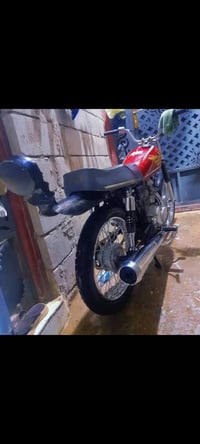 دراجة • اوراق • مكاني الزبير