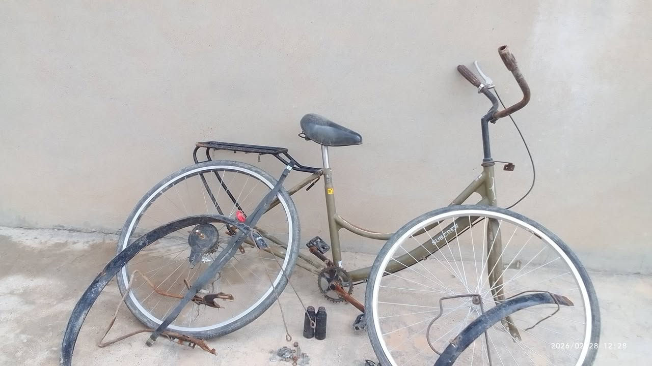 السلام عليكم بايسكل حجم 27 السعر 60


**إذا كنت صاحب هذا الإعلان وتريد حذفه لأي سبب، رجاءا أرسل رسالة إلى الدعم الفني**