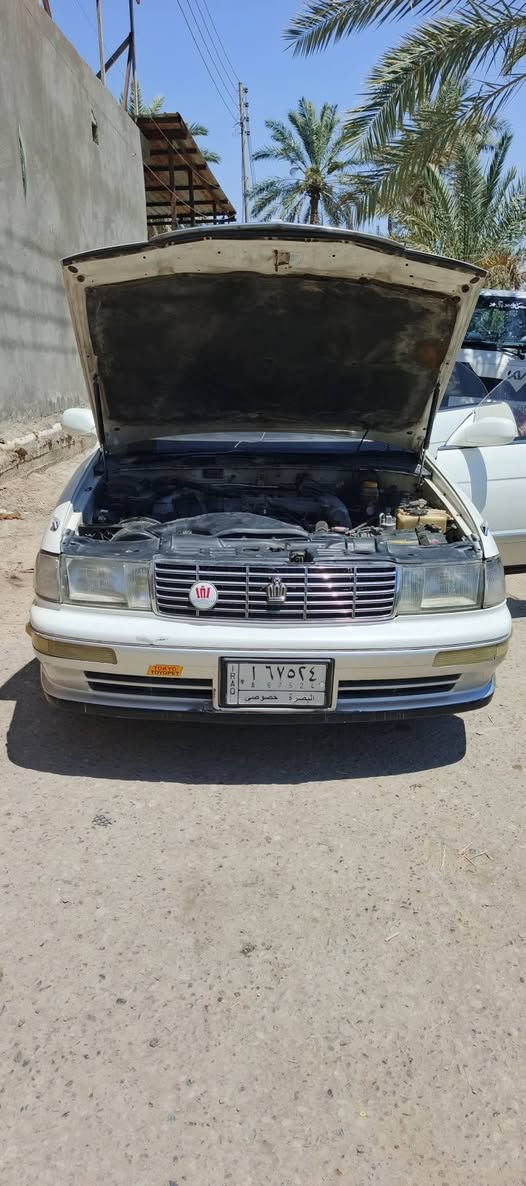 سلام عليكم بطه فصل موديل 95كفاله عامه من الكص والنقل والضربه مكينه وكير وحداده وتخم تاير وتبريد ثلج لون لولوي محزم كهرباءيات كله شغاله سياره مال جناي ماذب عليه ربع جاهزه سنويه نافذه راعيه جاري  للستفسار ***********
